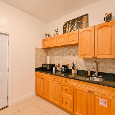 Paradise In Brandon With Luxurious 6 Person Spa Exterior photo